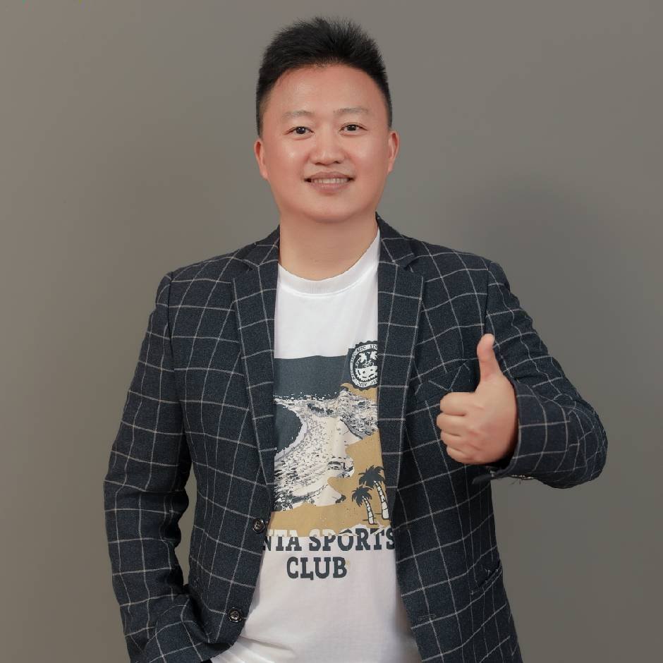 DiZNEW CEO