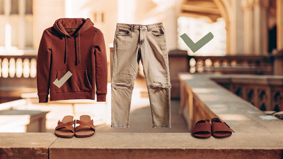 A style guide graphic with red X's over ripped jeans, a hoodie, and flip-flops, and green checks over a polo shirt, chinos, and loafers.
