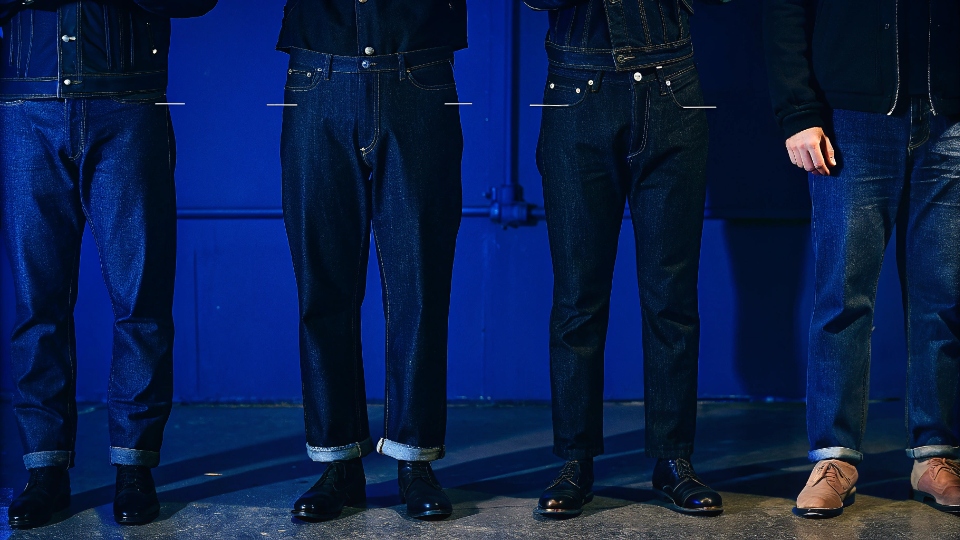 Levi's Jeans Models with Button Fly A diagram showing different Levi's jean models, highlighting which ones have a button fly.